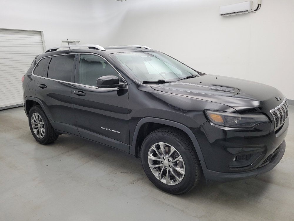 Used 2019 Jeep Cherokee Latitude Plus w/ Cold Weather Group AWD/4WD image 11