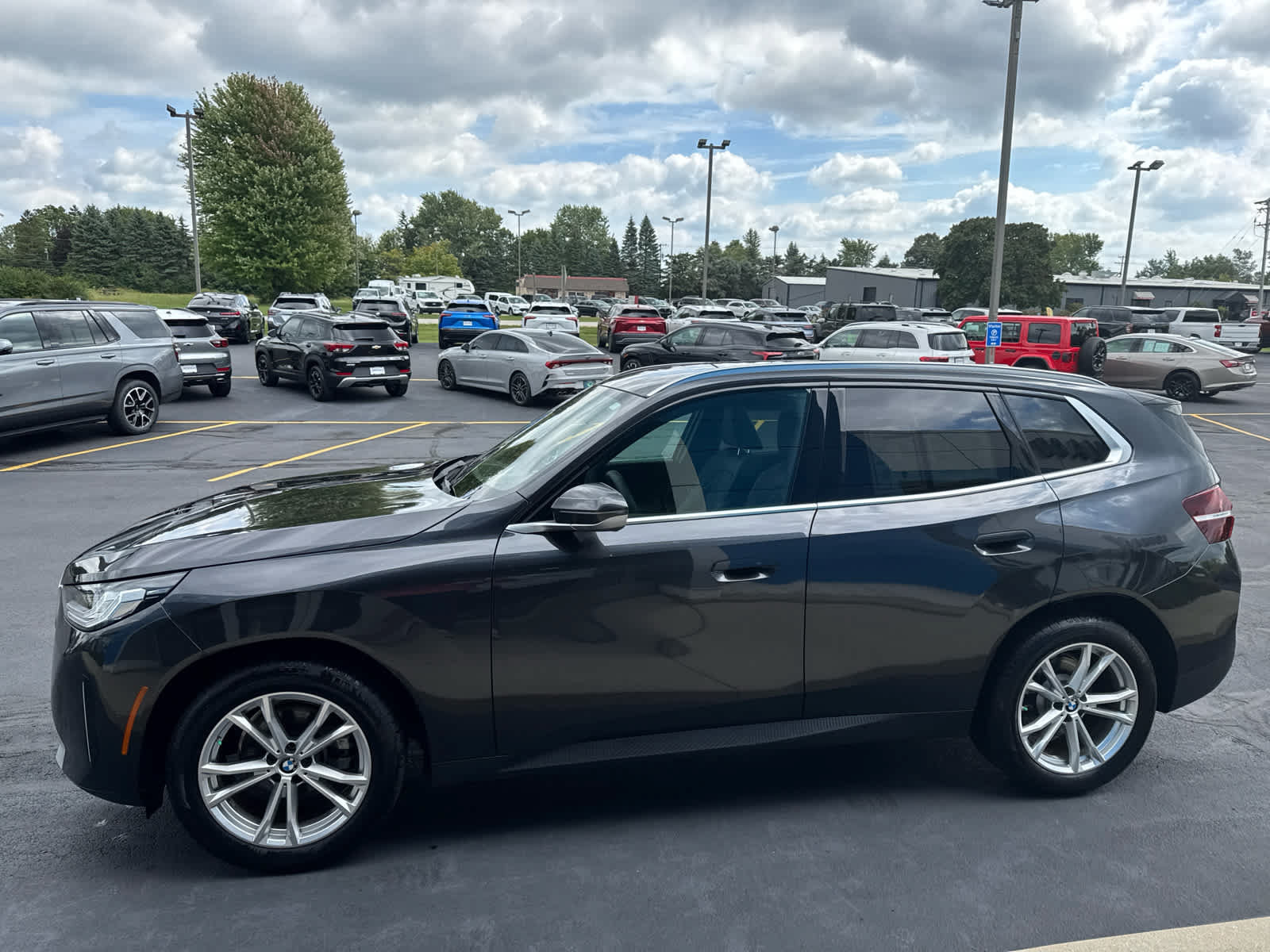 Used 2025 BMW X3 xDrive30i w/ Convenience Package AWD/4WD image 12