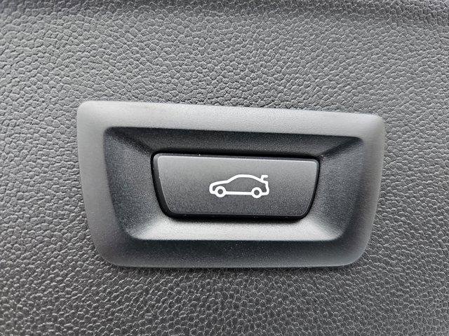 New 2026 BMW iX xDrive60 w/ Premium Package image 13