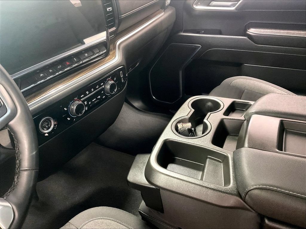 Used 2023 Chevrolet Silverado 1500 LT AWD/4WD image 20