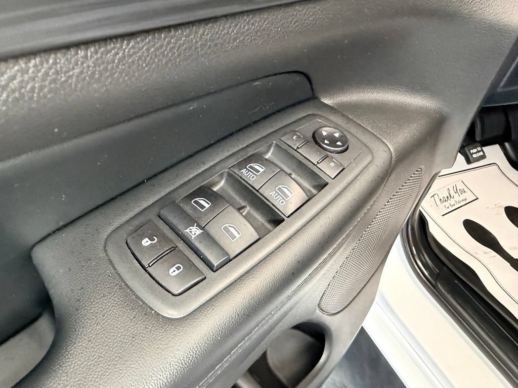 Used 2020 Jeep Grand Cherokee Altitude AWD/4WD image 18