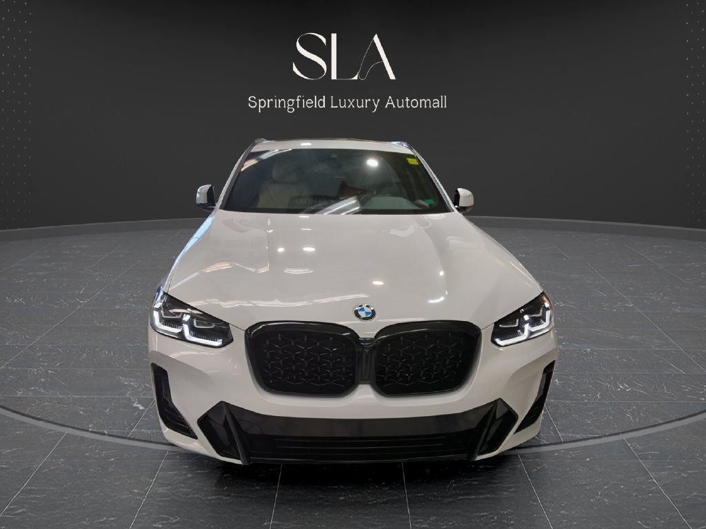 Used 2023 BMW X4 xDrive30i AWD/4WD image 2