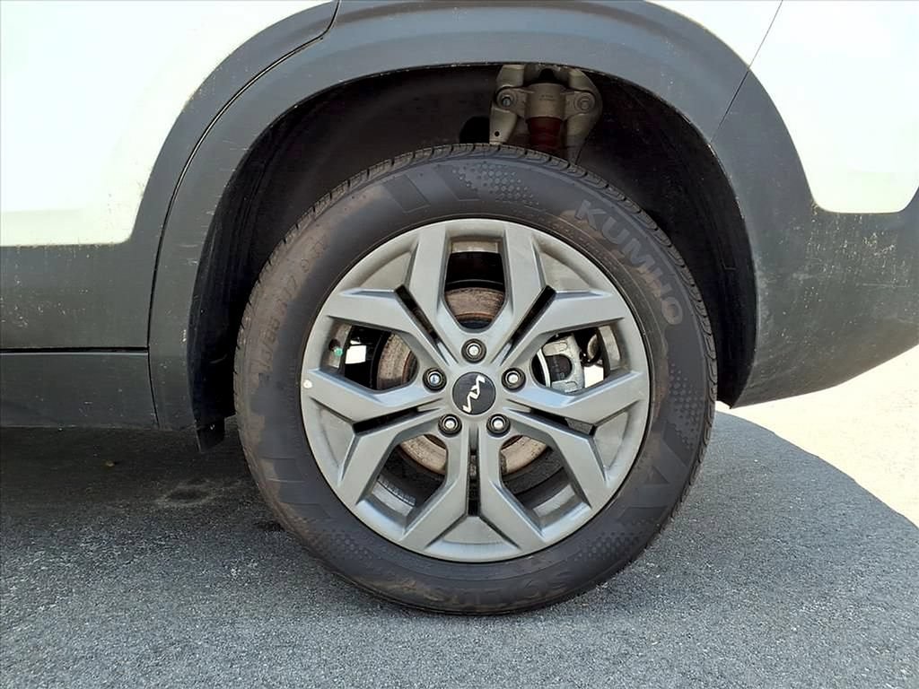 Used 2025 Kia Seltos LX AWD/4WD image 19