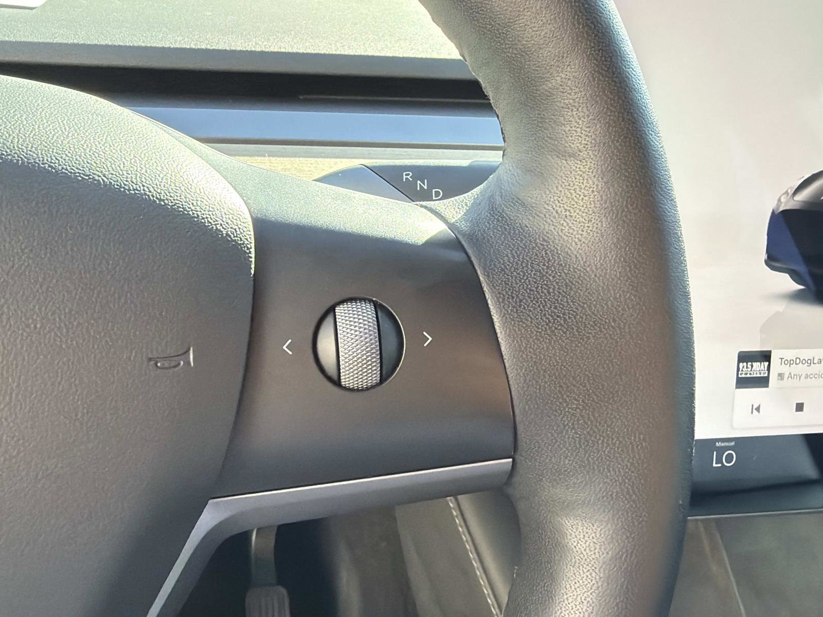 Used 2022 Tesla Model Y Long Range AWD/4WD image 17