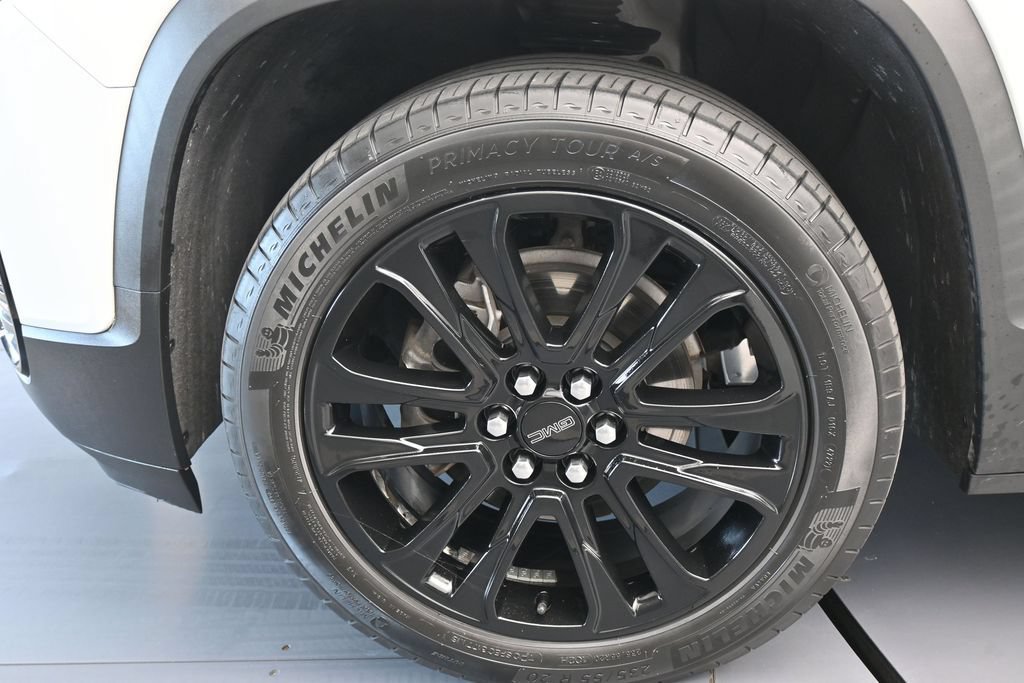 Used 2023 GMC Acadia SLE w/ Driver Convenience Package FWD image 29