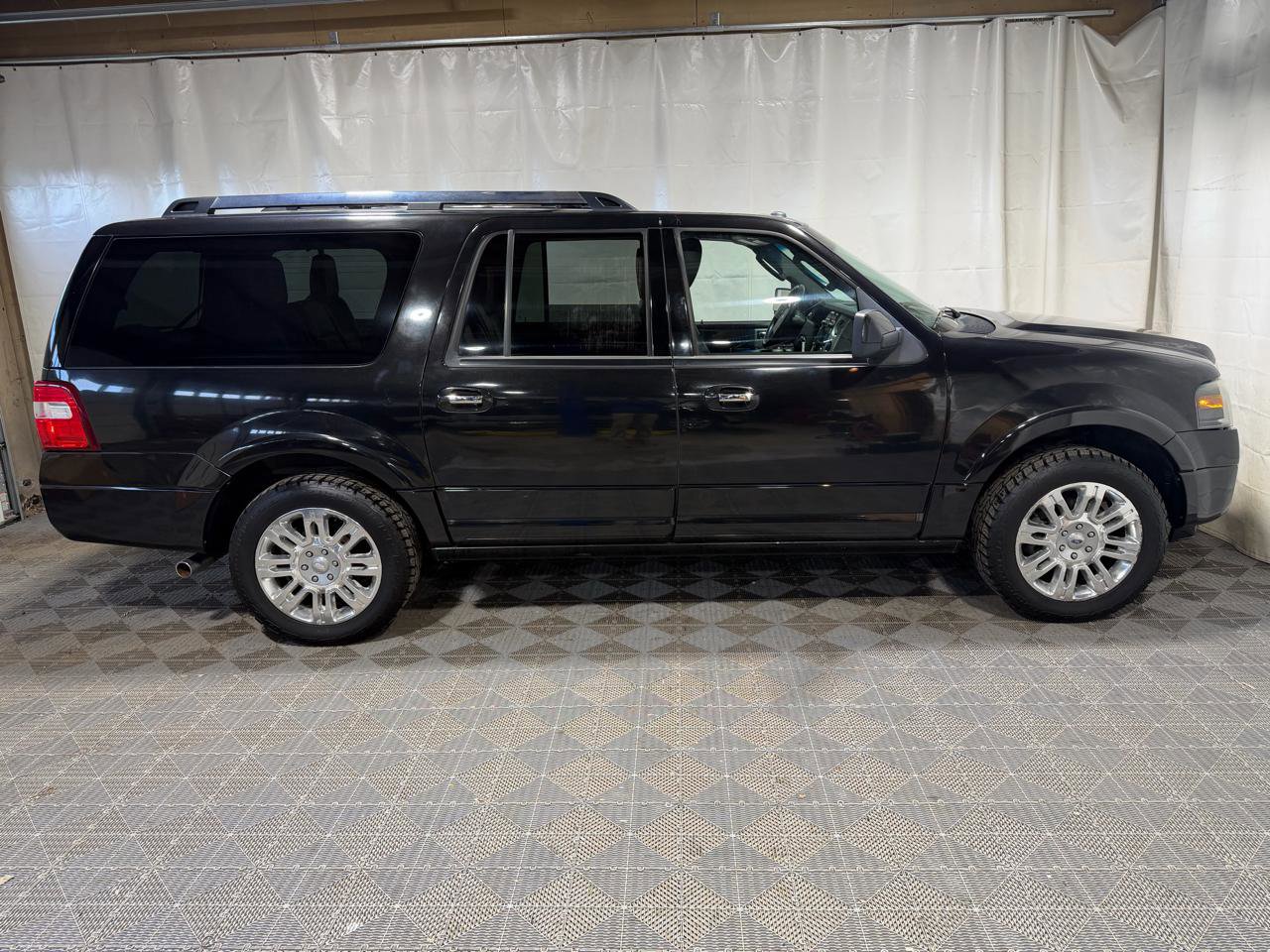 Used 2013 Ford Expedition EL Limited image 9