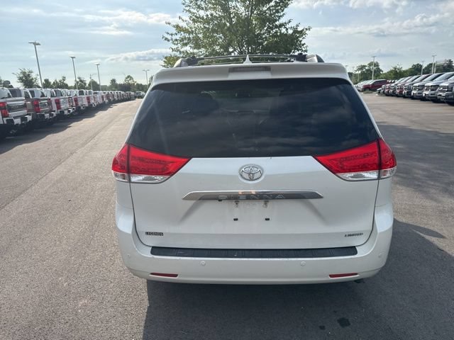 Used 2013 Toyota Sienna Limited w/ Premium Pkg FWD image 5