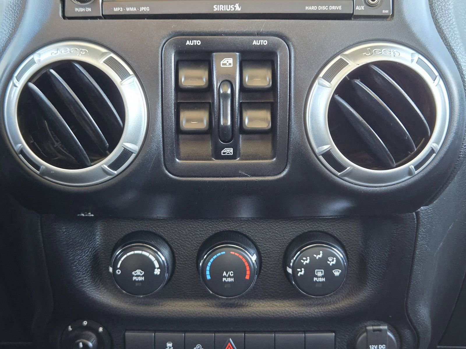 Used 2015 Jeep Wrangler Unlimited Sport image 20