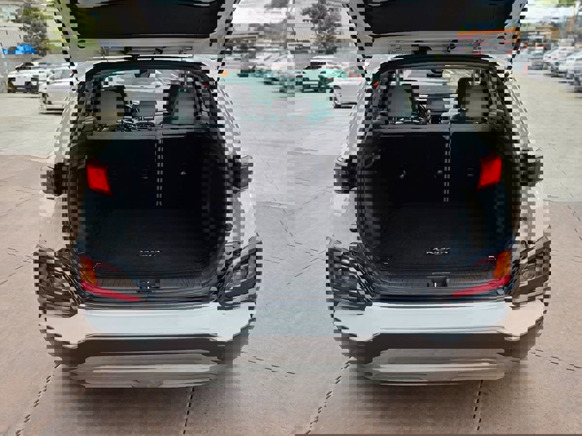 Used 2019 Hyundai Kona Limited image 20