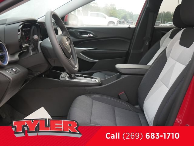 New 2026 Chevrolet Trax LS w/ LS Convenience Package FWD image 33