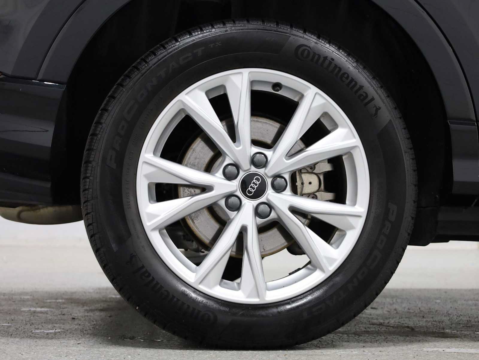 Certified 2025 Audi Q3 2.0T Premium w/ Convenience Package AWD/4WD image 35