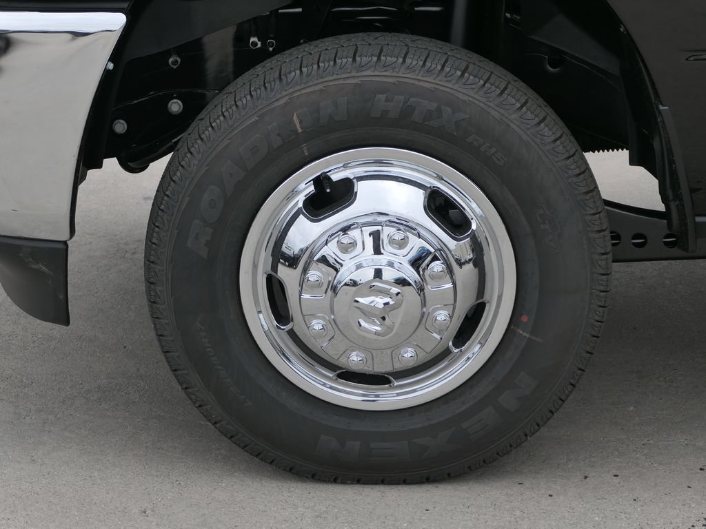 New 2026 RAM 3500 Tradesman AWD/4WD image 11