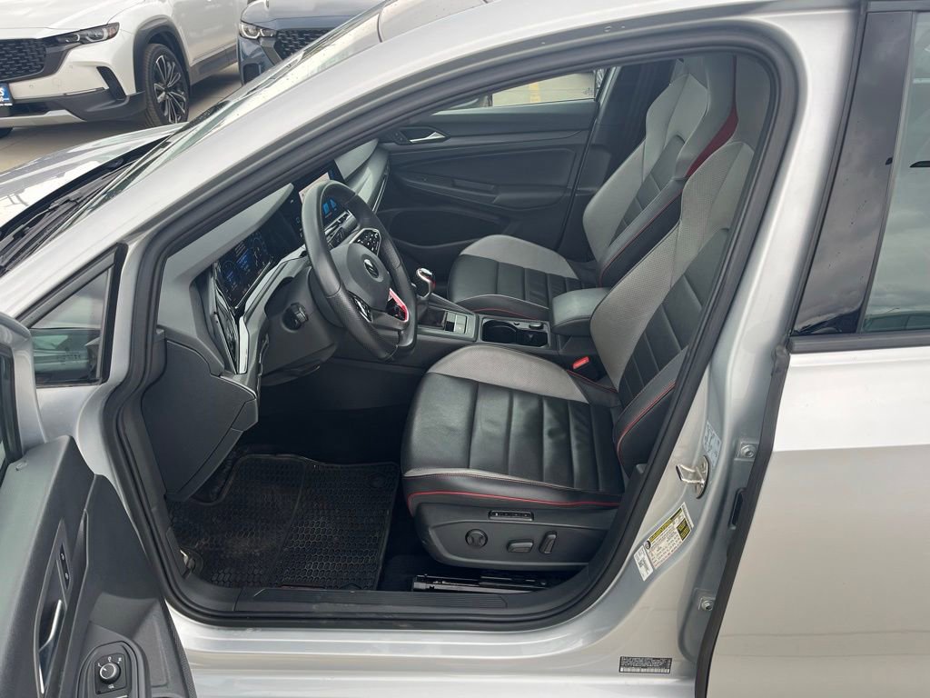 Used 2022 Volkswagen GTI SE FWD image 11