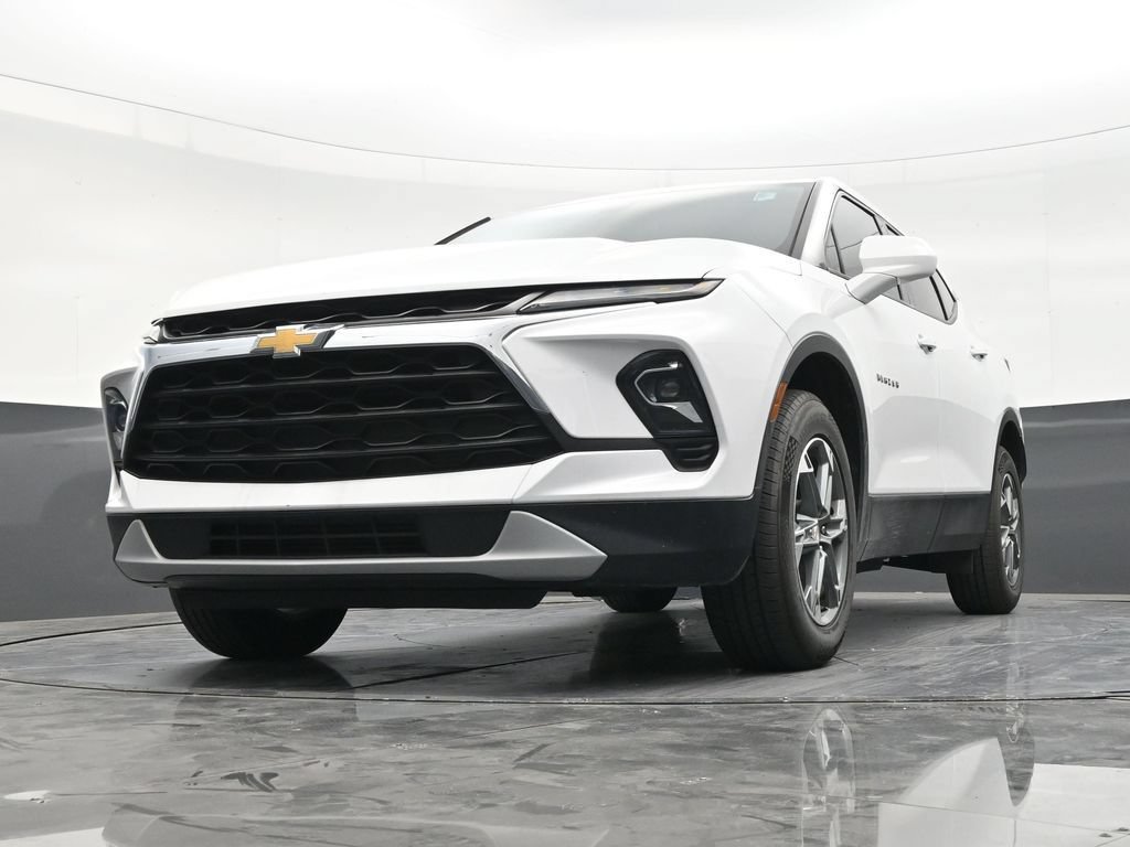 Used 2024 Chevrolet Blazer LT FWD image 27