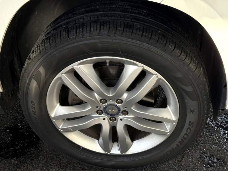 Used 2017 Mercedes-Benz GLS 450 4MATIC image 42