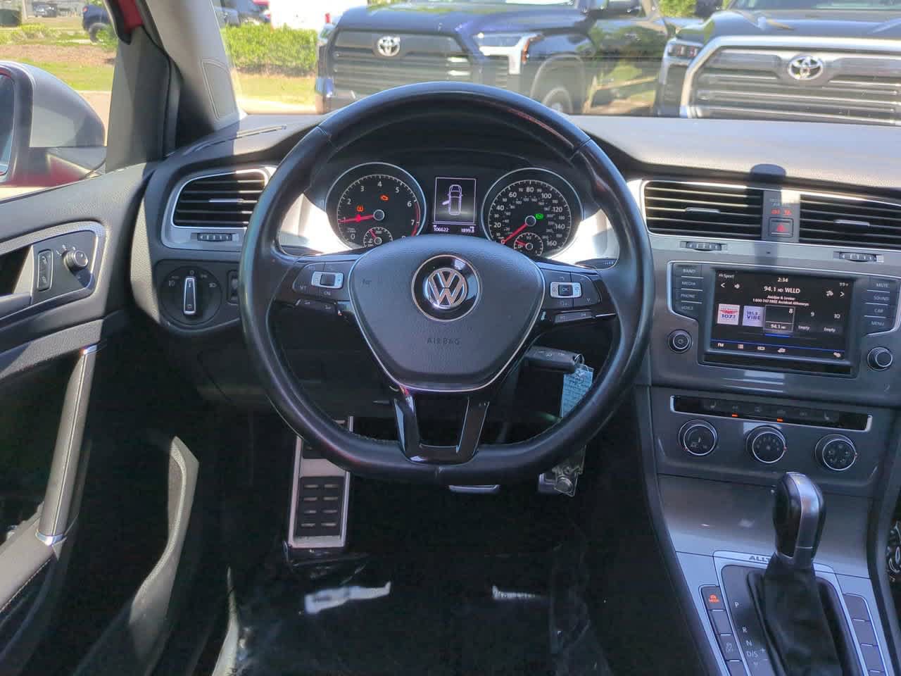 Used 2017 Volkswagen Golf Alltrack S AWD/4WD image 15