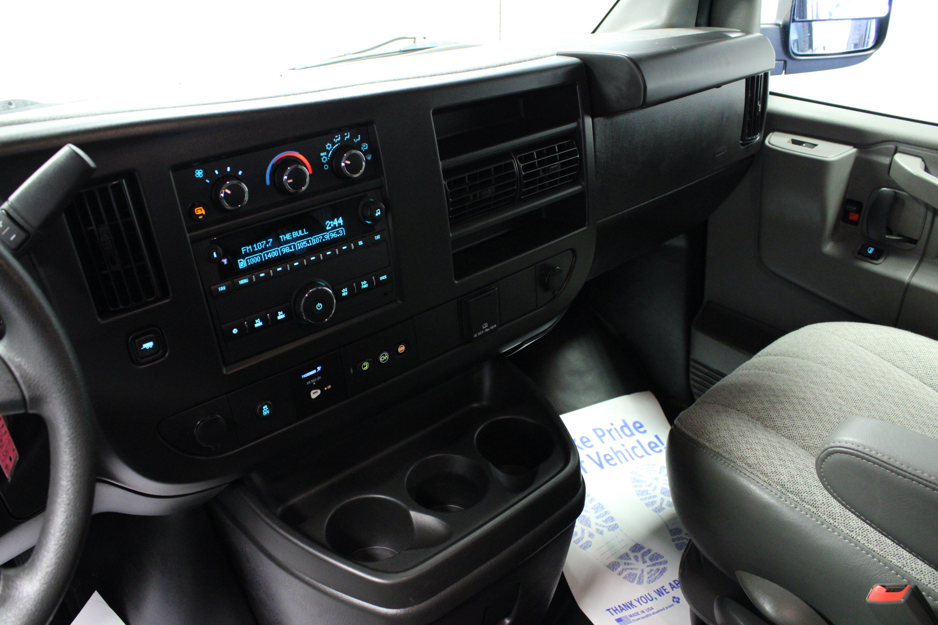 Used 2025 Chevrolet Express 3500 LS RWD image 19