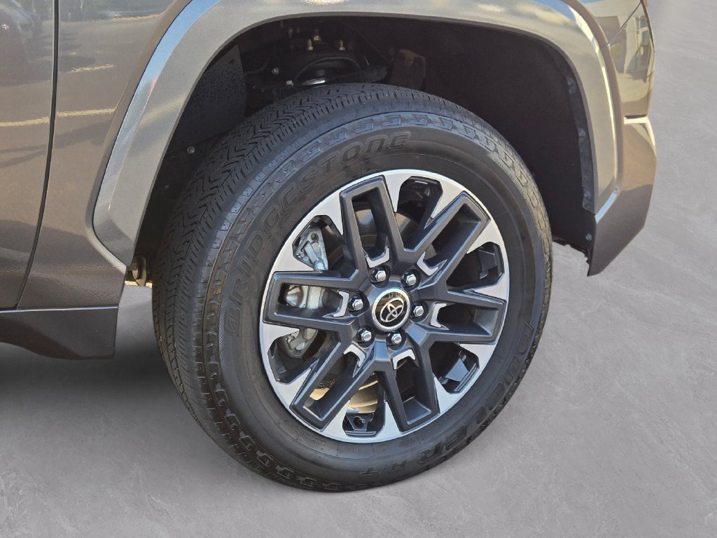 Used 2024 Toyota Tundra Limited AWD/4WD image 5