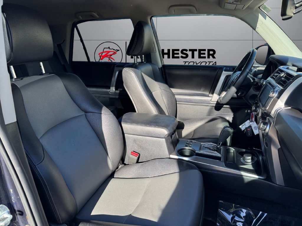 Certified 2018 Toyota 4Runner SR5 Premium AWD/4WD image 17