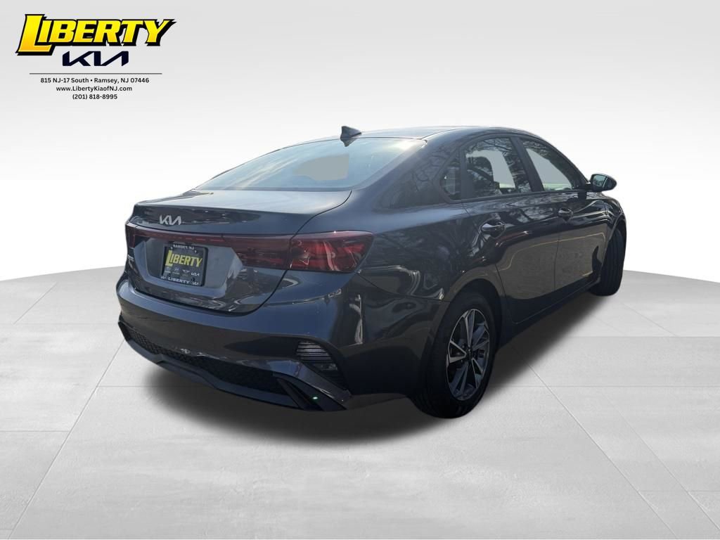 Used 2023 Kia Forte LXS image 7