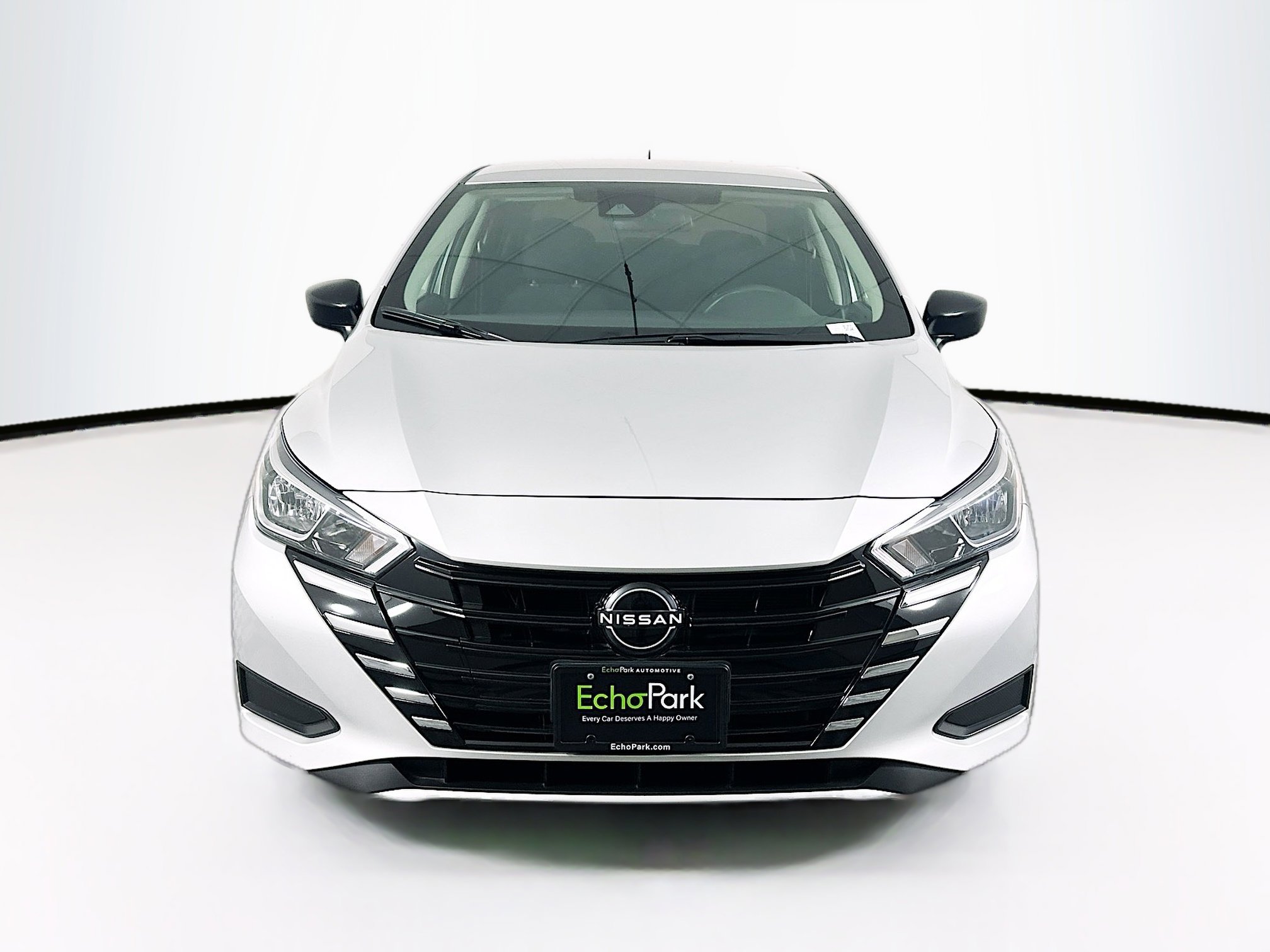 Used 2024 Nissan Versa S w/ S Plus Package image 2