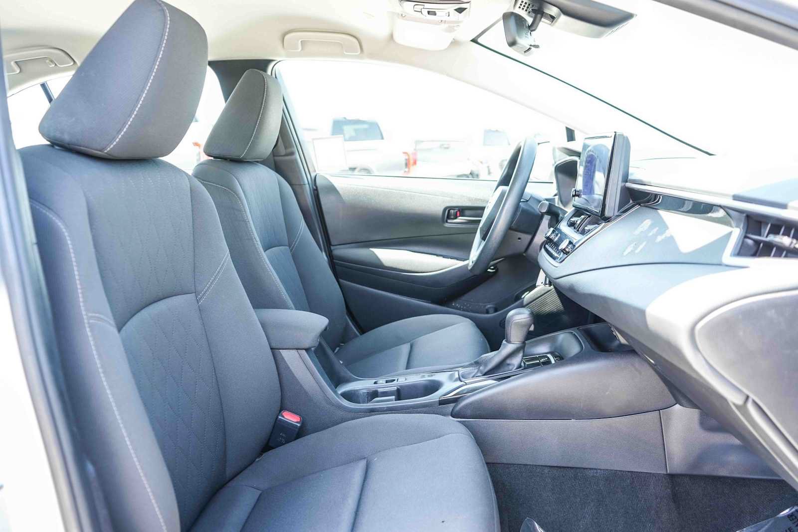 Used 2023 Toyota Corolla LE FWD image 15