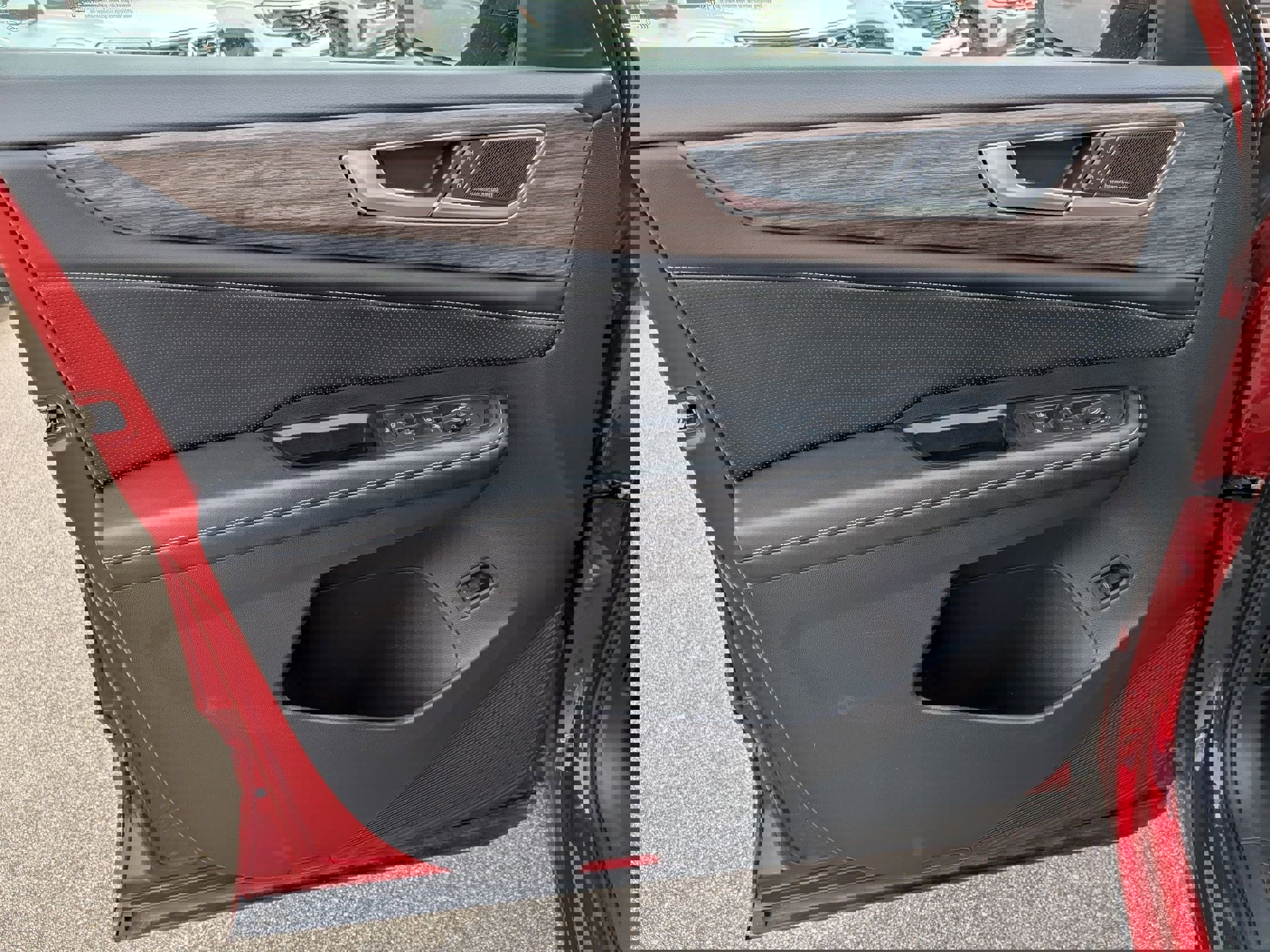 Used 2024 Volkswagen Atlas SEL Premium R-Line image 12