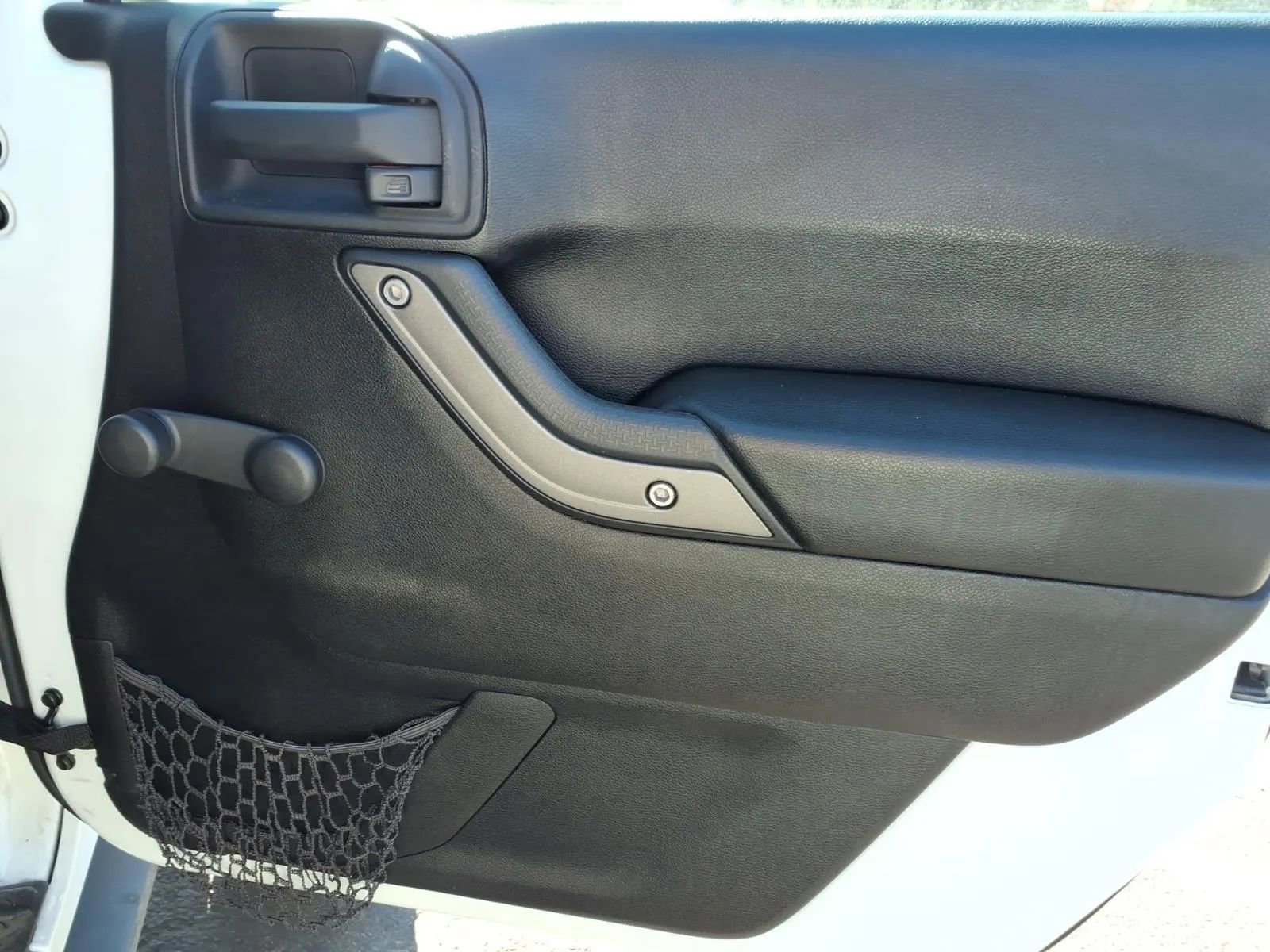 Used 2016 Jeep Wrangler Unlimited Sport image 12