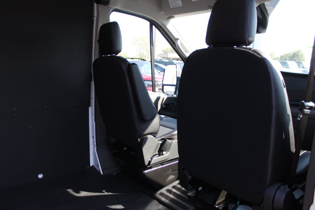 New 2027 Ford Transit 250 148 Medium Roof w/ Load Area Protection Package RWD image 14