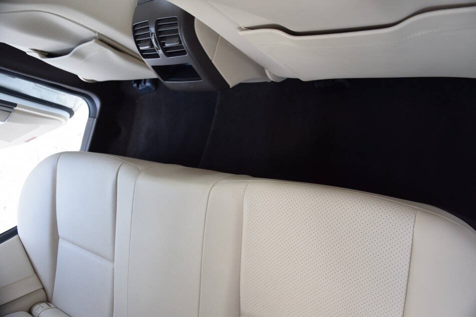 Used 2014 Mercedes-Benz GLK 250 BlueTEC 4MATIC image 48