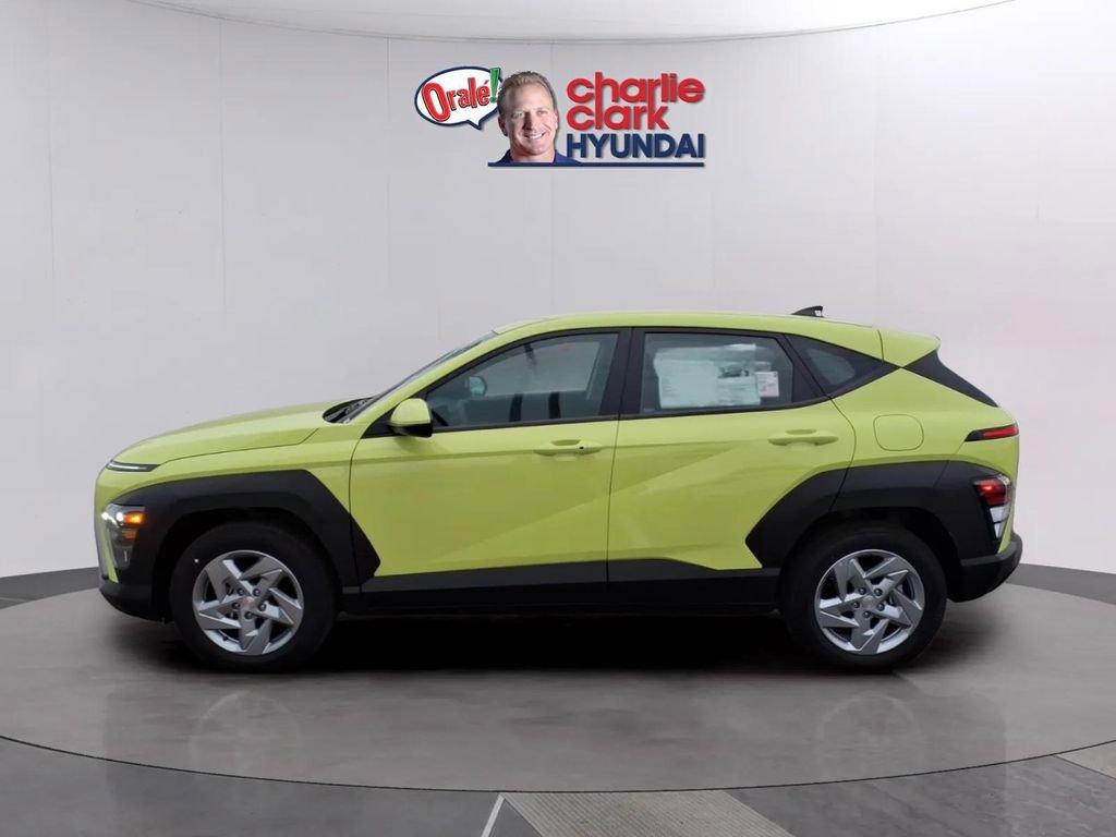 New 2026 Hyundai Kona SE image 2