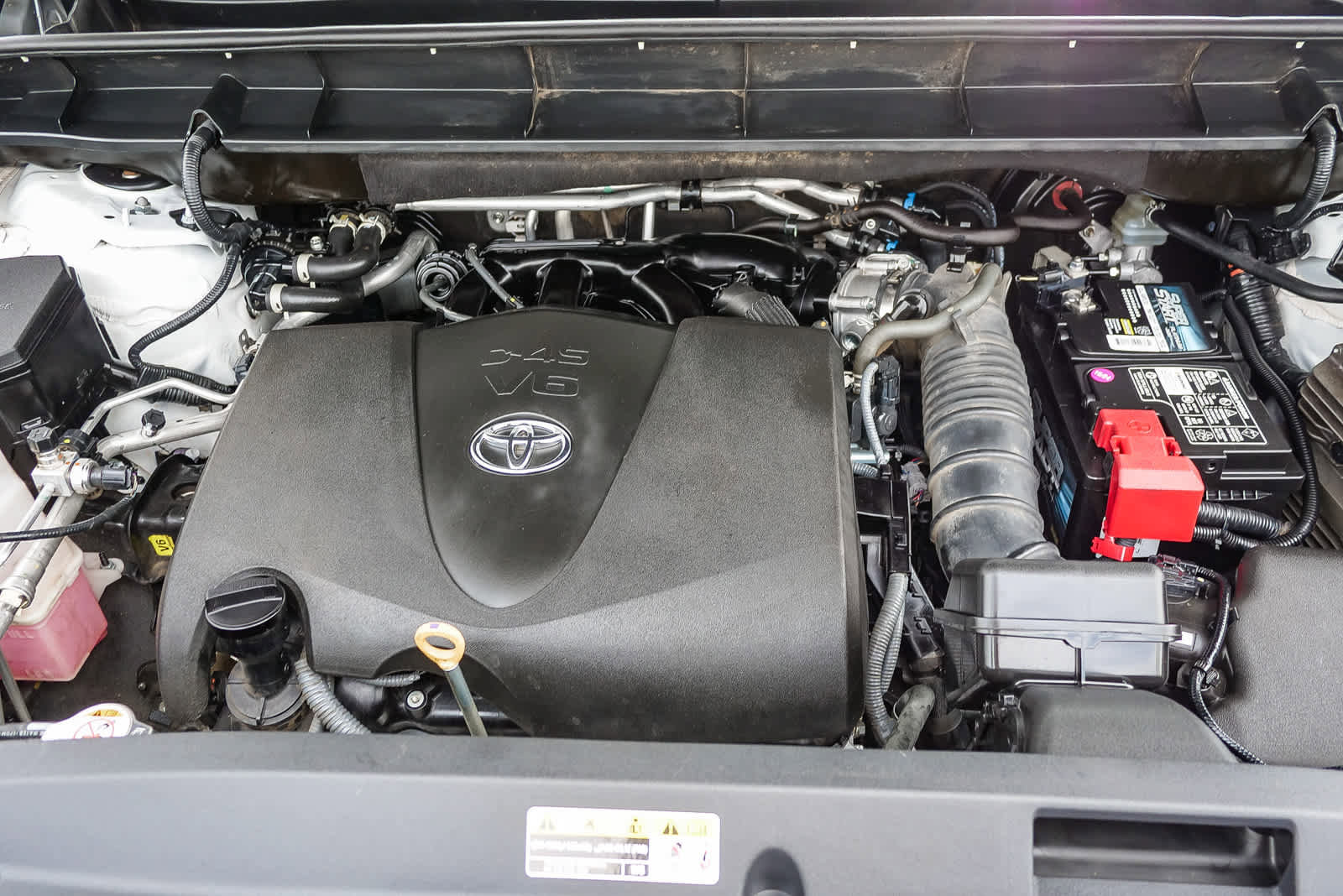 Used 2022 Toyota Highlander XLE AWD/4WD image 27