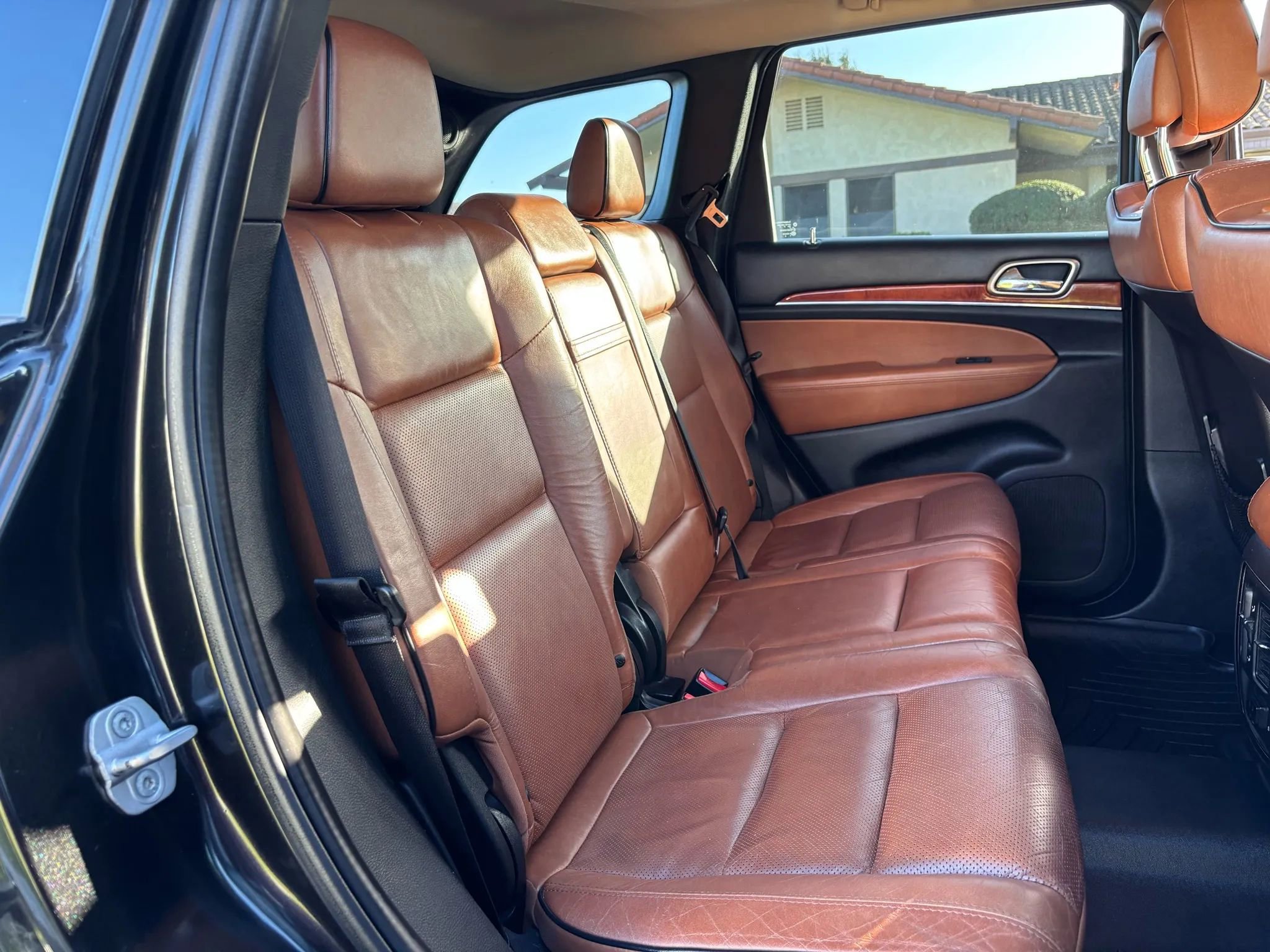 Used 2012 Jeep Grand Cherokee Overland image 12