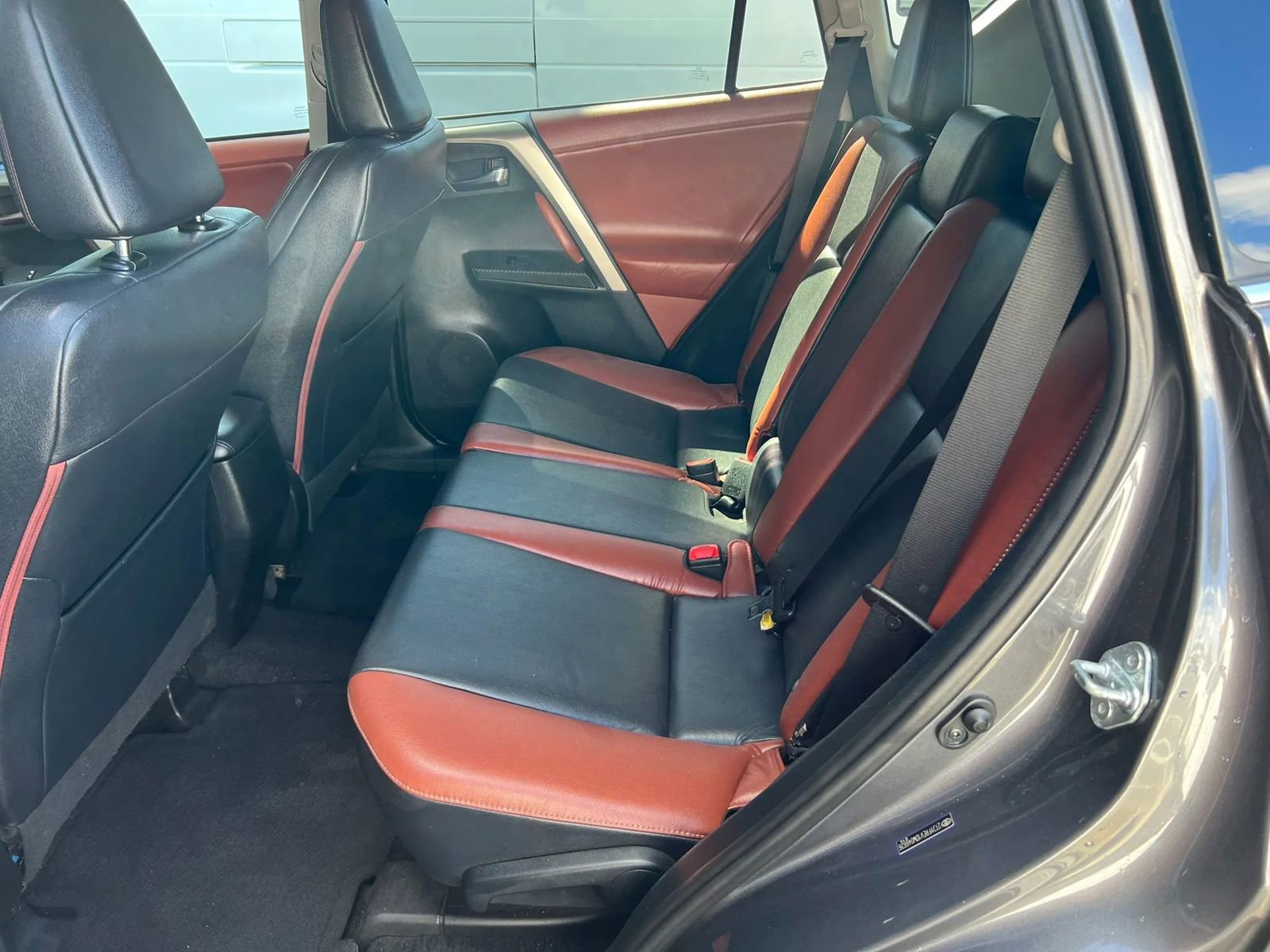 Used 2013 Toyota RAV4 Limited FWD image 9