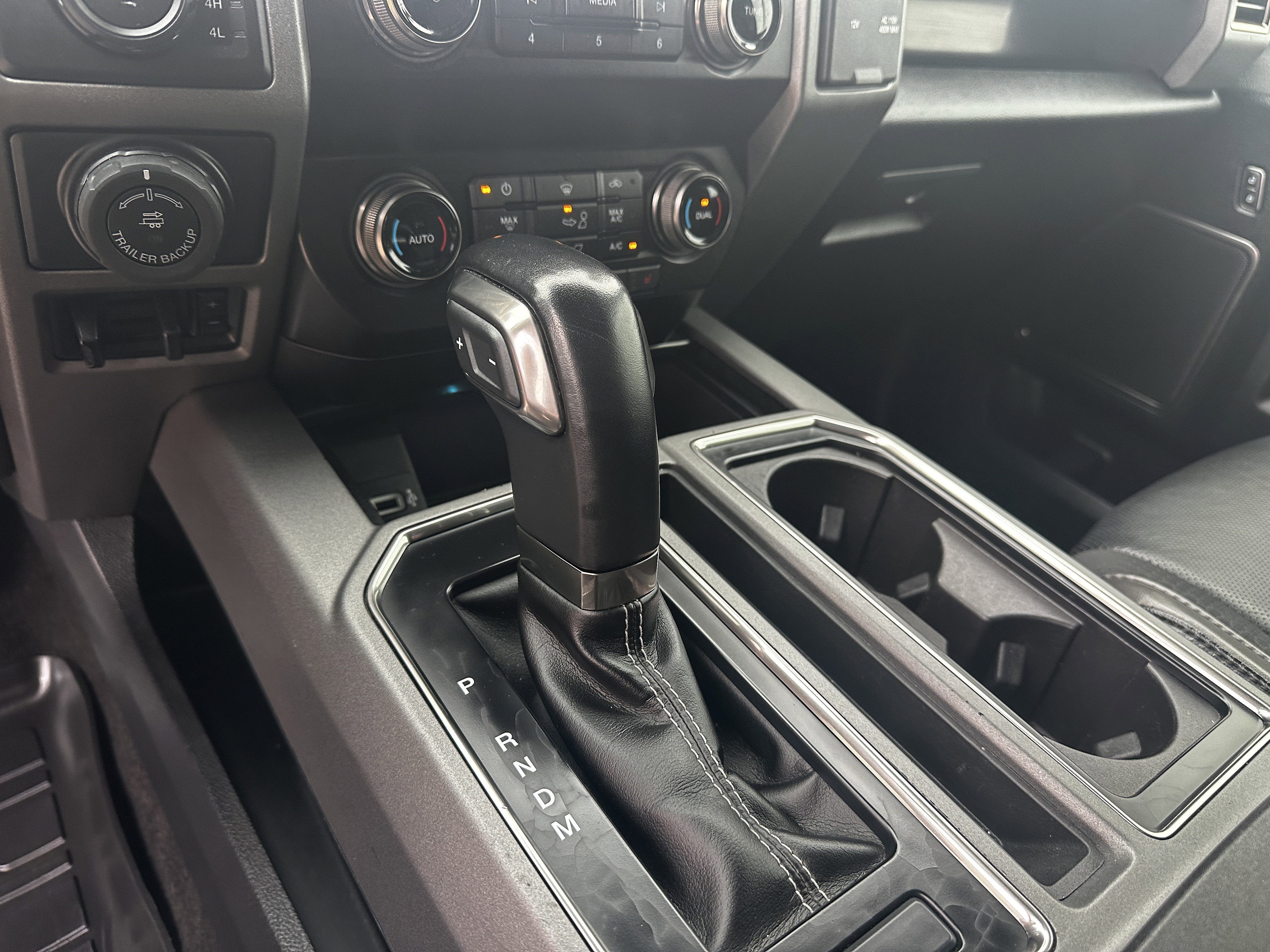 Used 2019 Ford F150 Raptor w/ Equipment Group 802A Luxury AWD/4WD image 16