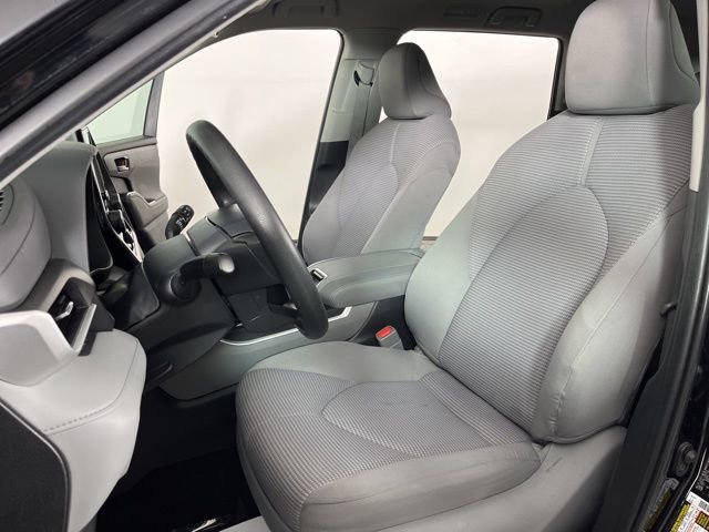 Used 2023 Toyota Highlander L image 18