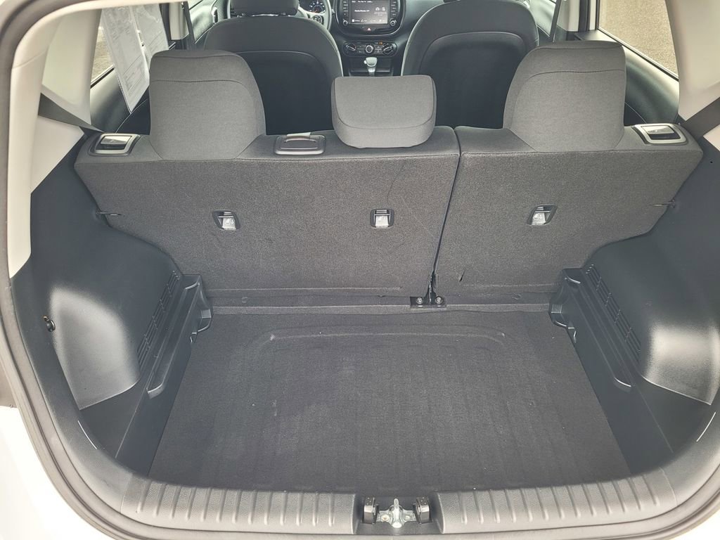 Used 2022 Kia Soul LX image 7