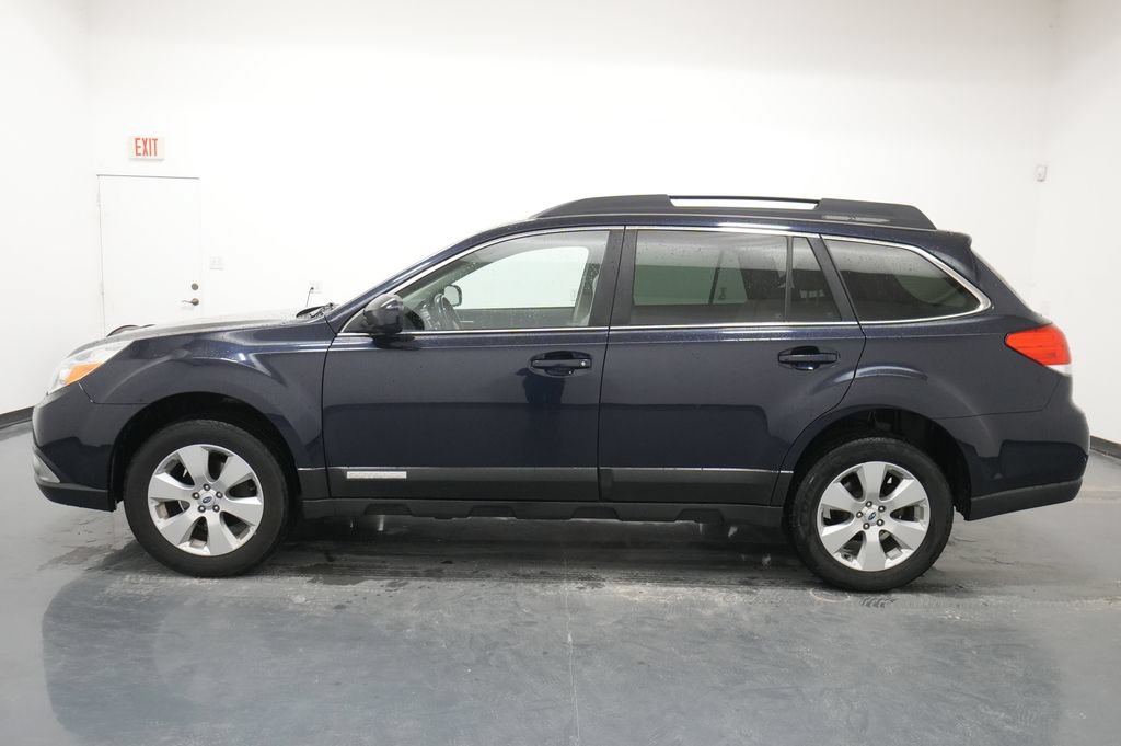 Used 2012 Subaru Outback 2.5i Limited w/ Moonroof Pkg AWD/4WD image 4
