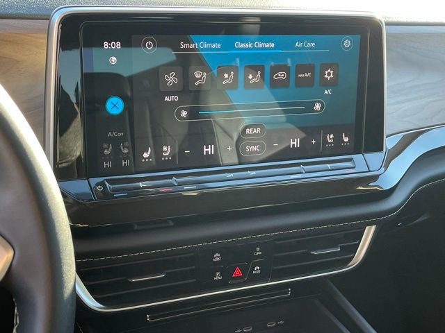 Used 2025 Volkswagen Atlas SE image 19