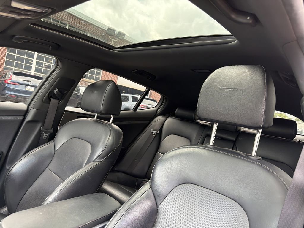 Used 2022 Kia Stinger GT1 AWD/4WD image 9