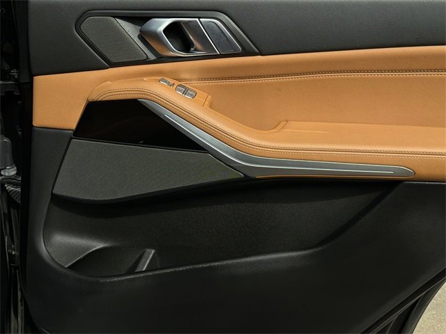 Used 2023 BMW X7 xDrive40i w/ Executive Package image 41