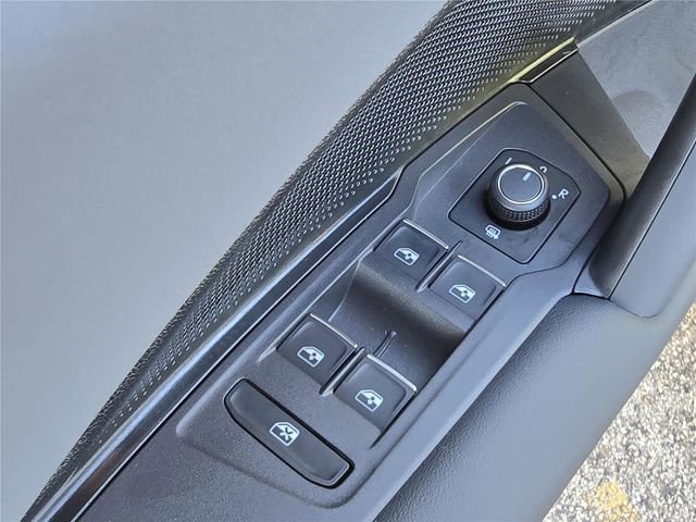 New 2026 Volkswagen Tiguan SE R-Line image 11