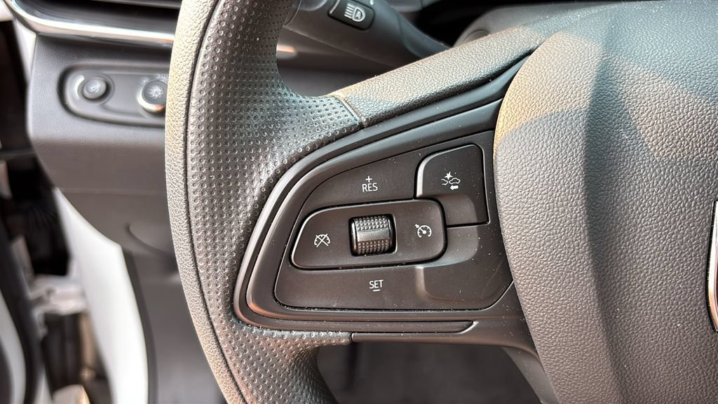 Used 2025 Buick Envista Preferred FWD image 16
