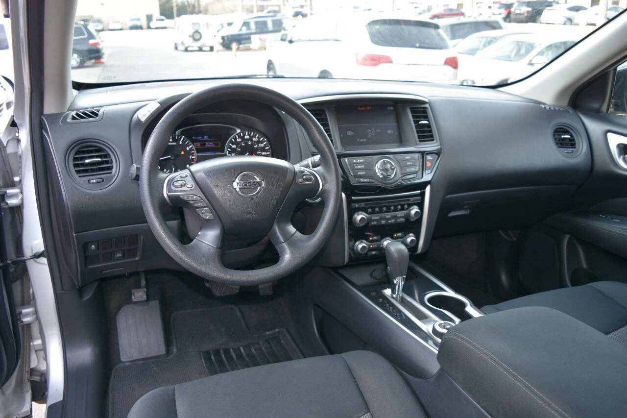 Used 2017 Nissan Pathfinder S image 33