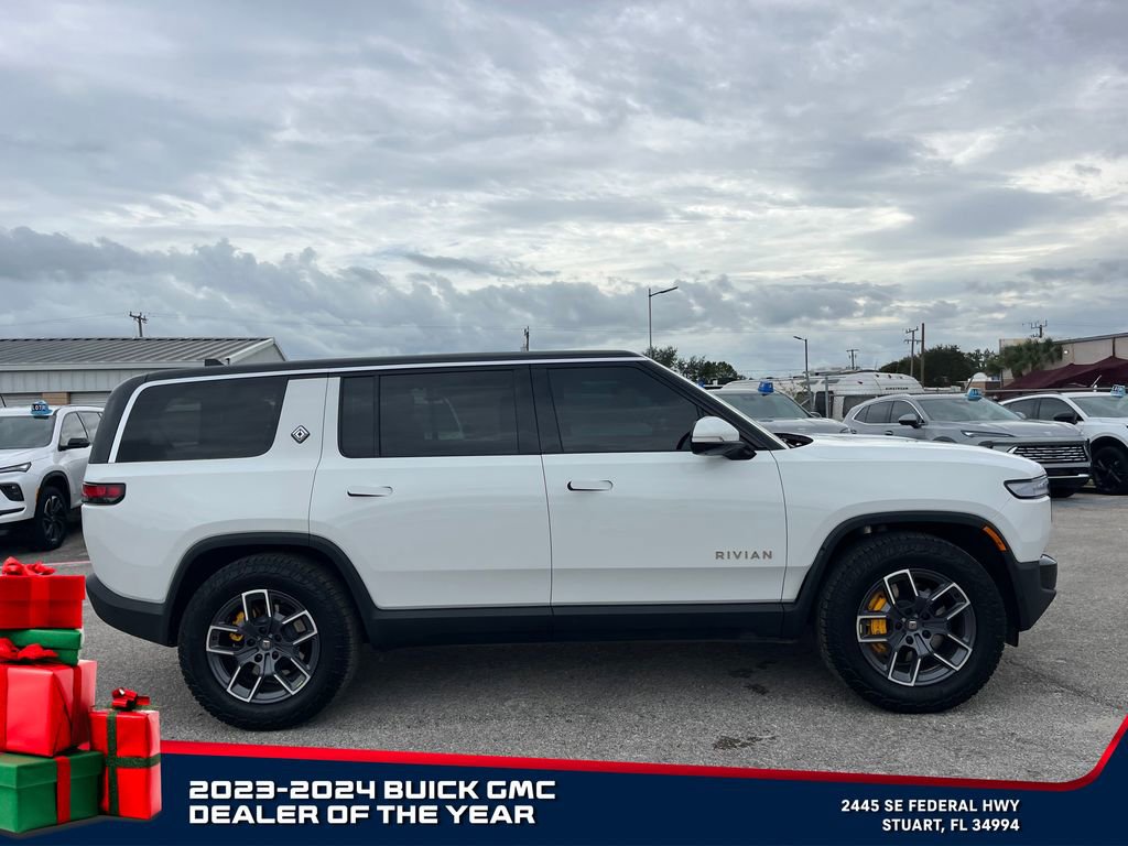 Used 2023 Rivian R1S Adventure image 8