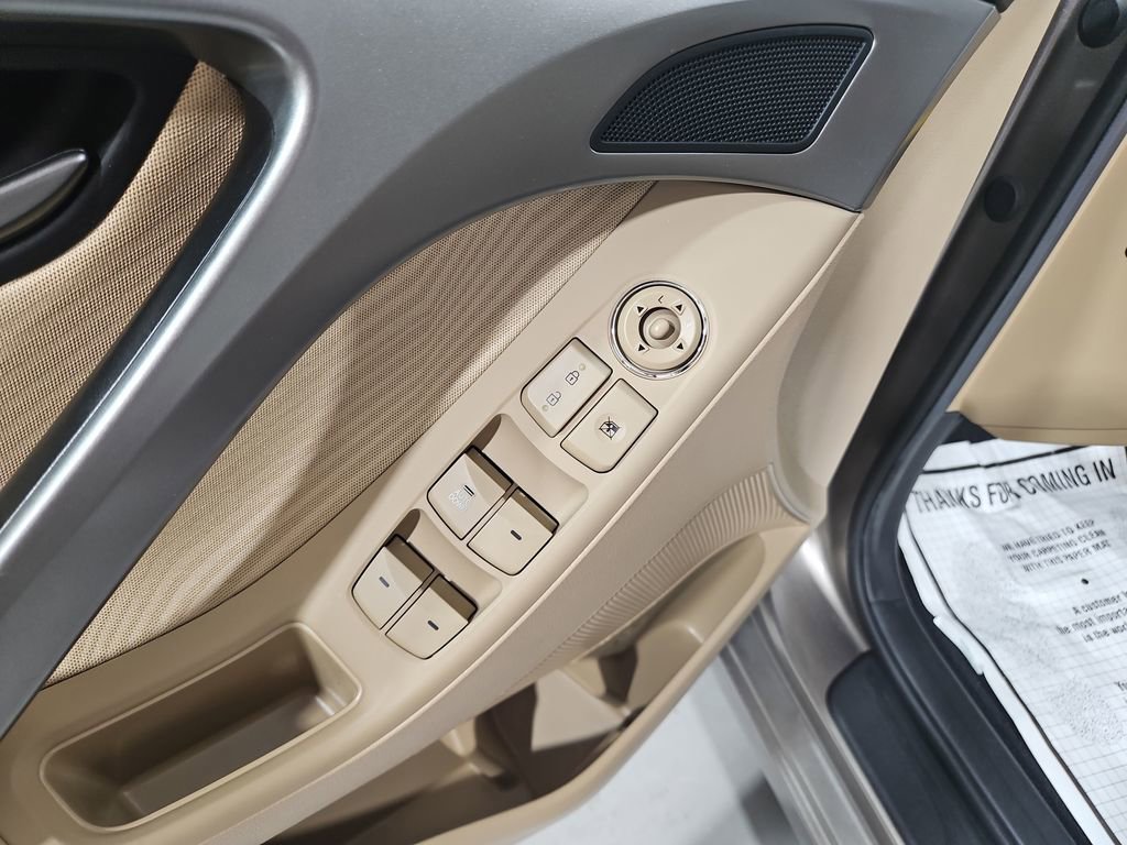 Used 2013 Hyundai Elantra GLS w/ Preferred Pkg FWD image 12