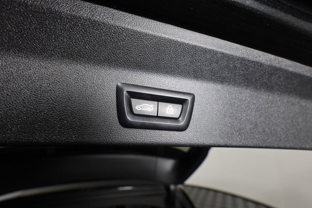 Used 2022 BMW X3 xDrive30i w/ Convenience Package image 19