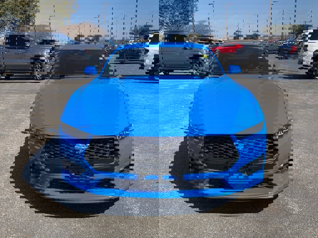 Used 2024 Ford Mustang Coupe image 2