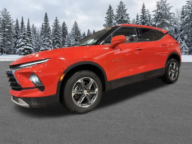 Used 2025 Chevrolet Blazer LT image 1