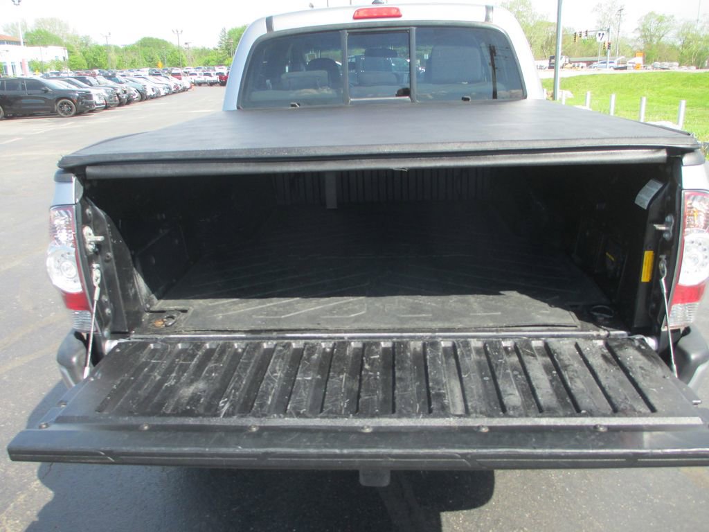 Used 2014 Toyota Tacoma 4x4 Double Cab w/ TRD Sport Package image 8